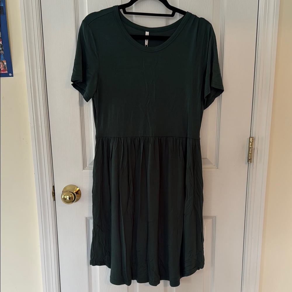 Elegant Green Women's Dress